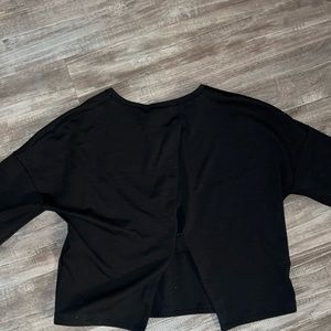 Black lululemon crop top